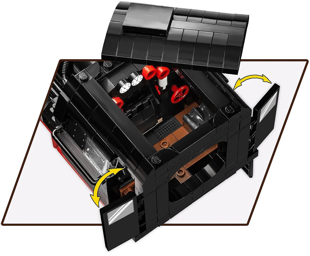DR BR 52 Steam Locomotive & Railway Semaphore